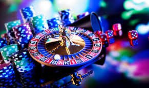 sg7777 game lobby showing slots and live casino categories on mobile